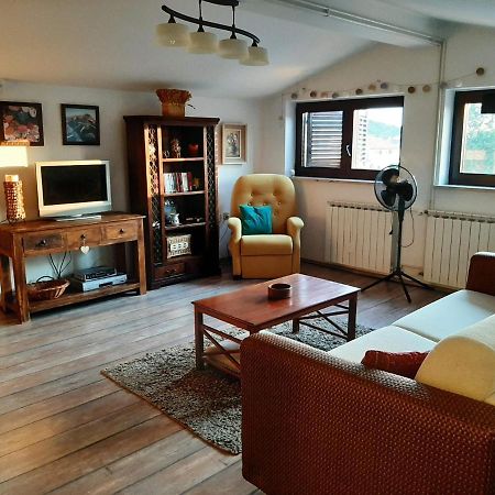 Nice, Cosy Studio Apartment With Shared Outdoor Pool Баньоле Екстериор снимка