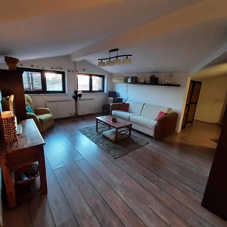 Nice, Cosy Studio Apartment With Shared Outdoor Pool Баньоле Екстериор снимка