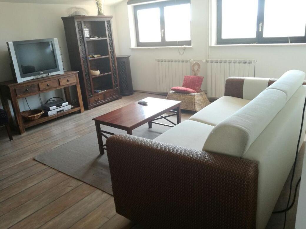 Nice, Cosy Studio Apartment With Shared Outdoor Pool Баньоле Екстериор снимка