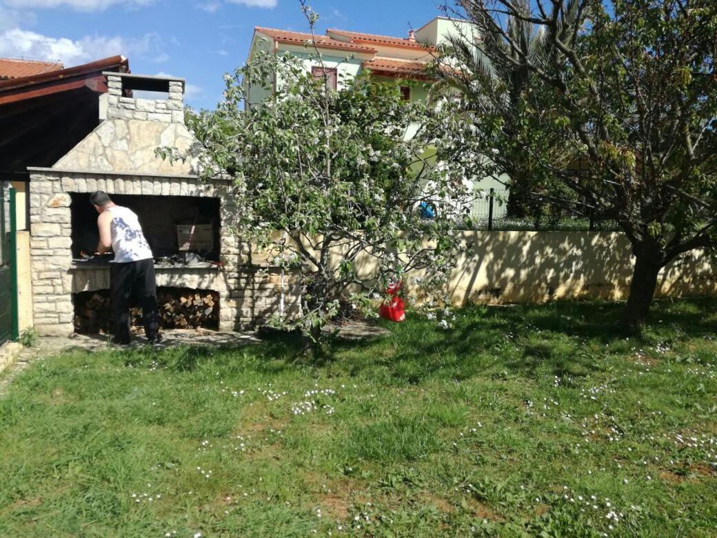 Nice, Cosy Studio Apartment With Shared Outdoor Pool Баньоле Екстериор снимка