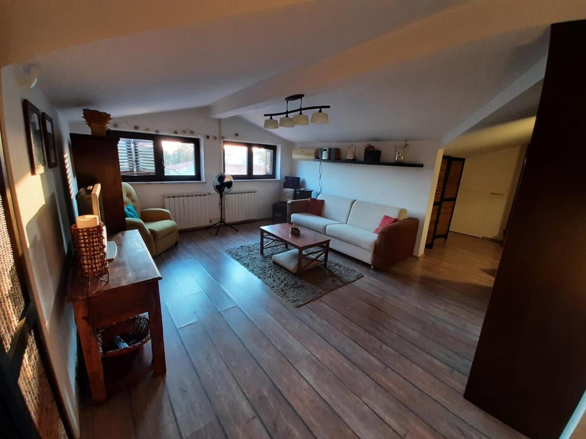 Nice, Cosy Studio Apartment With Shared Outdoor Pool Баньоле Екстериор снимка
